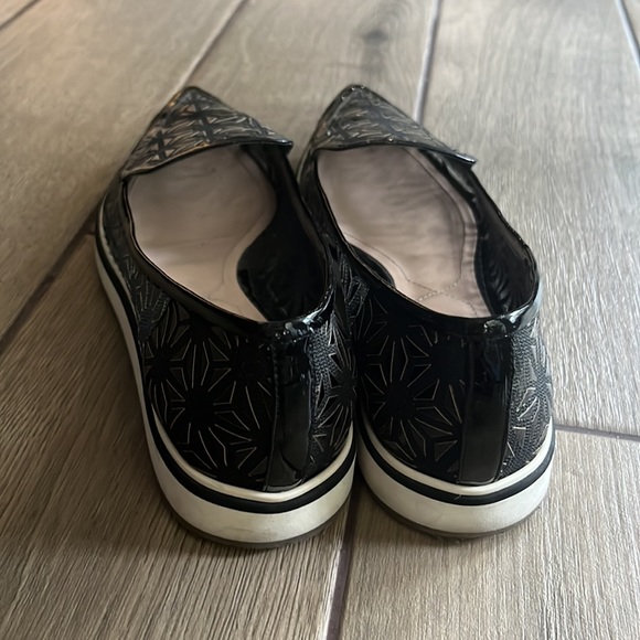 Nicholas Kirkwood Alona Microsole Laser-Cut Loafer Sneaker Flats US7 EU38 - Picture 3 of 7